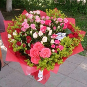 Праздничные букеты563